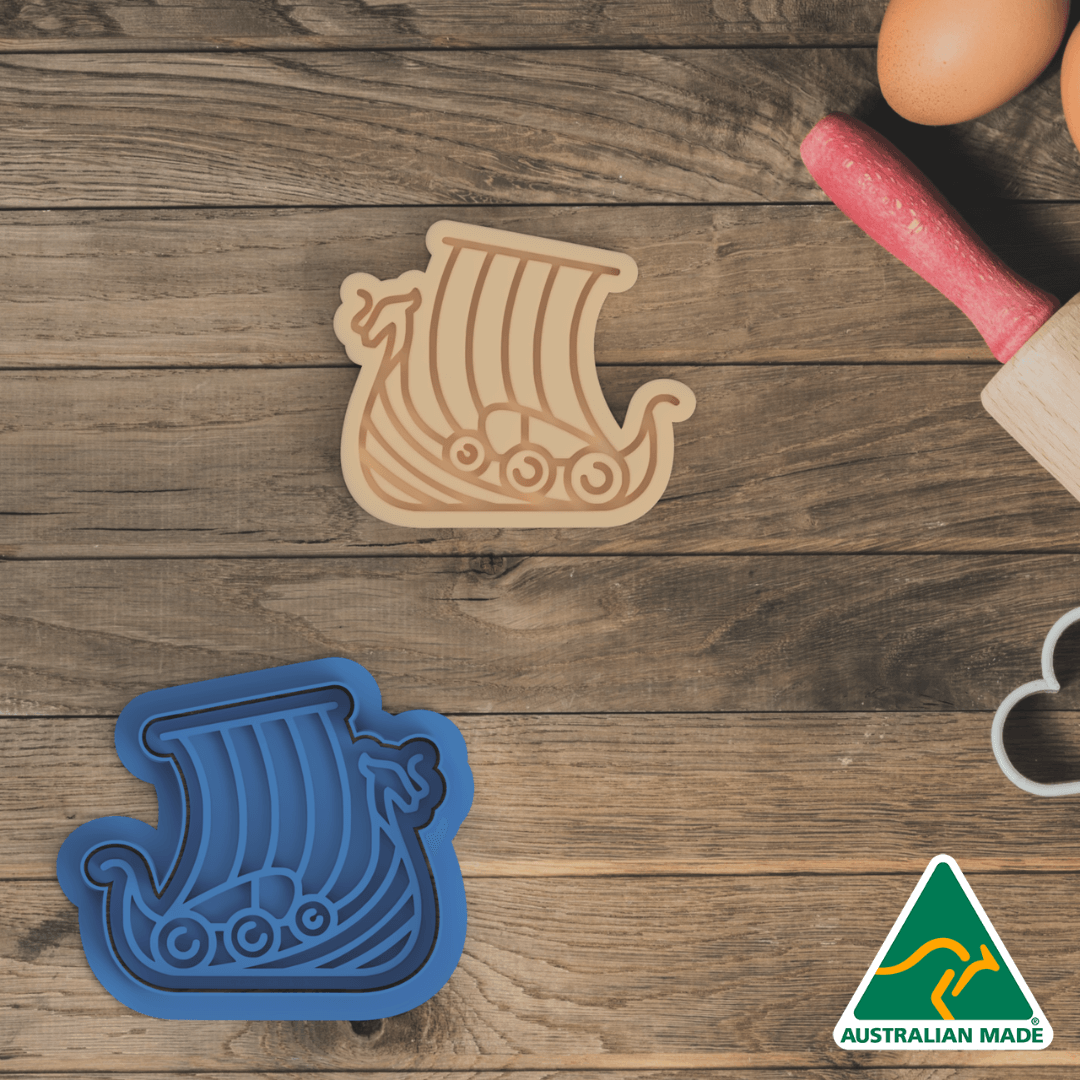 Staedter Viking Helmet Shape Cookie Cutter, Argento